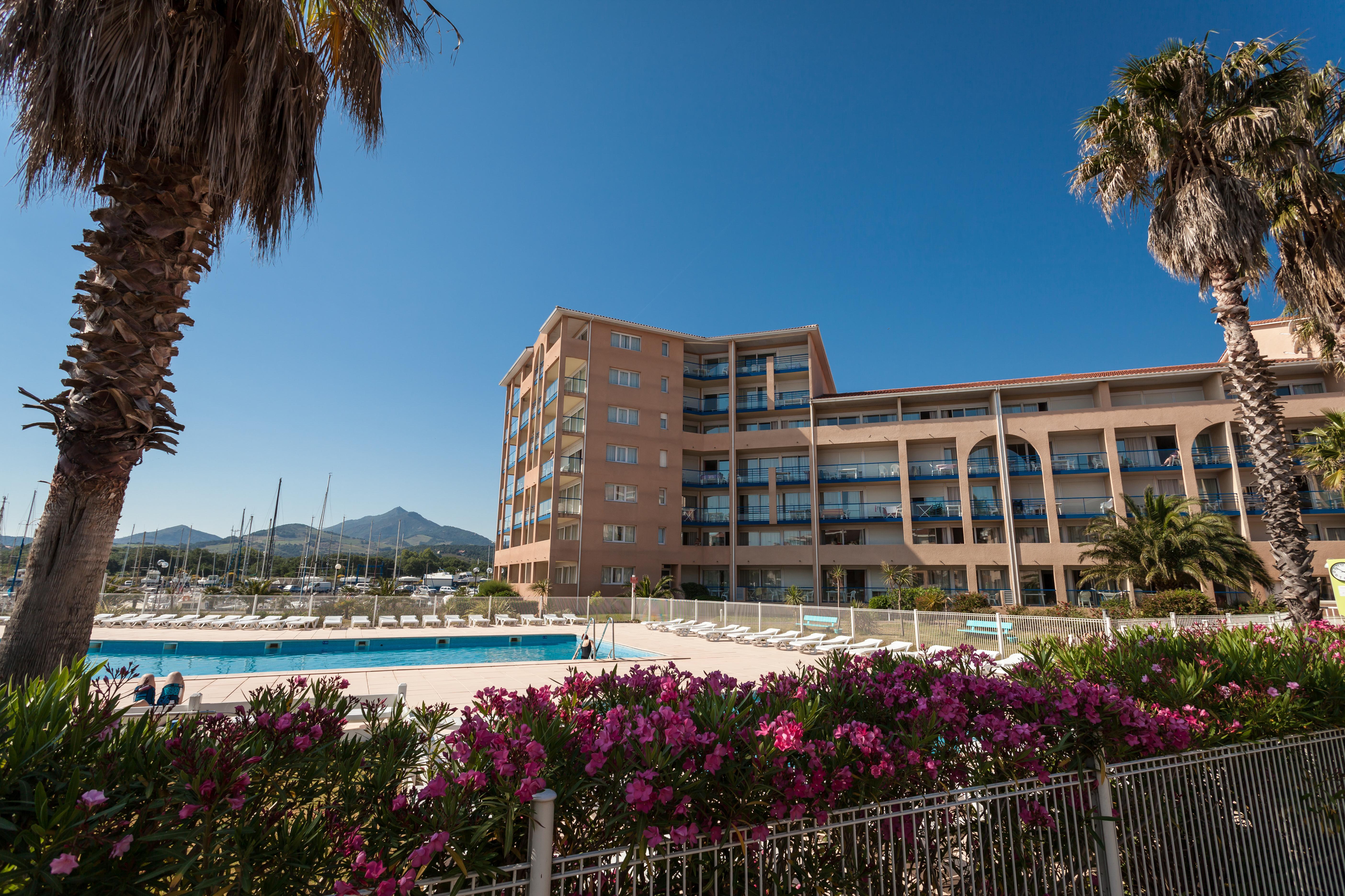 Appart Hotel Mer & Golf Port Argeles Exterior photo